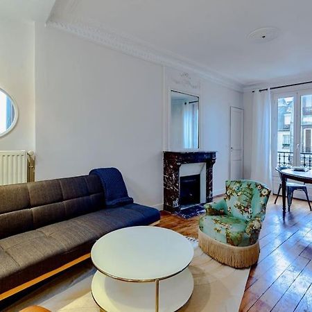 Charmant Appartement Au Coeur De パリ エクステリア 写真