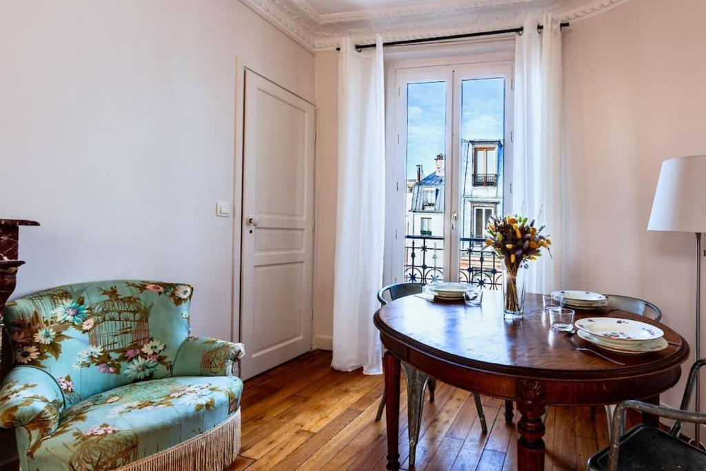 Charmant Appartement Au Coeur De パリ エクステリア 写真